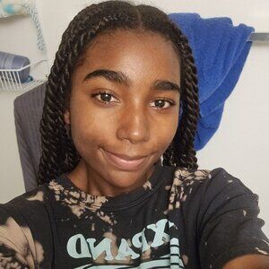 Meet your Posher, Lovlimae